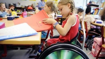 Kind rollstuhl klasse